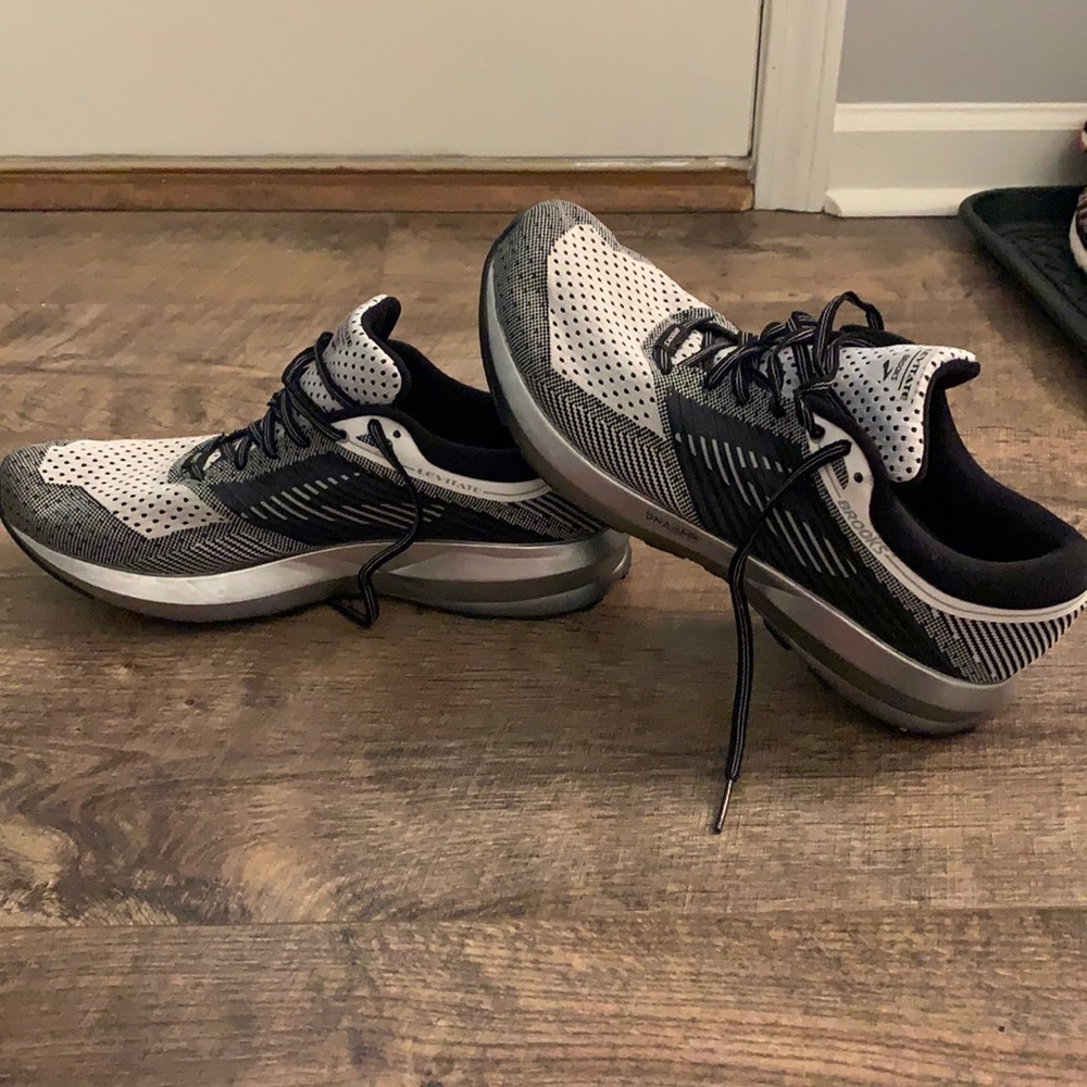 Men’s Brooks Levitate